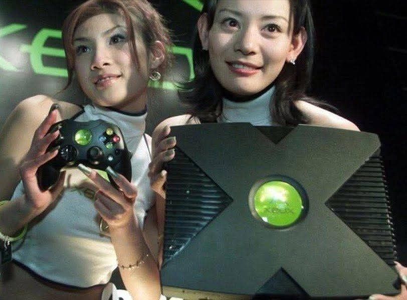 Vintage Booth Babes during the February 2002 pre-launch hype train for the Xbox in Japan