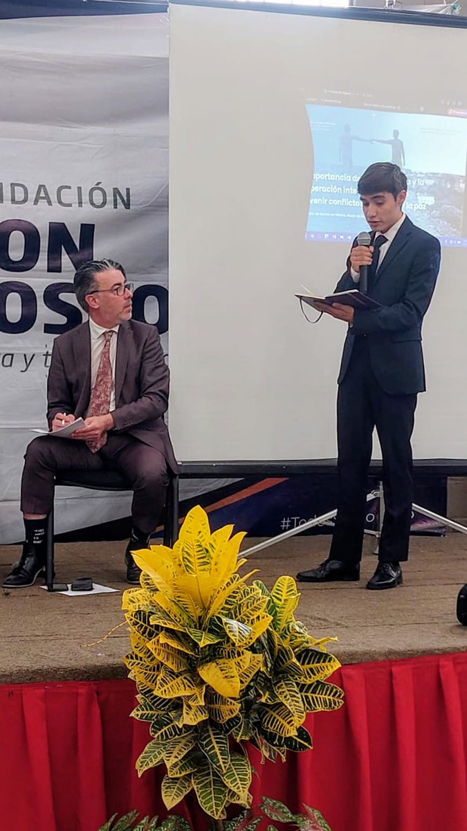 Un gusto para el Embajador de Búrca acompañar a las y los estudiantes de <a href="/fdonbosco/">Fundación Don Bosco | Morelos, México.</a> en Cuernavaca durante su Bosco MUN 2025 🌎🇺🇳. 

Fue muy inspirador convivir con jóvenes brillantes y comprometidos con la #CooperaciónInternacional para prevenir conflictos y promover paz.