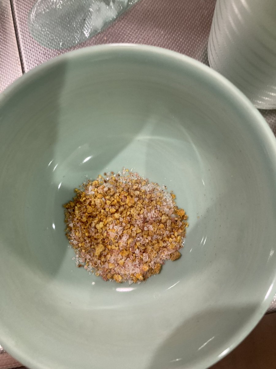 といいつつ。今日は実生ゆずの加工にハマってました。

私にとって、NFT作るのも、ゆず塩つくるのも、ぬいぐるみつくるのも、アニメつくるのも大きく変わらず、その時々のマイブームです。