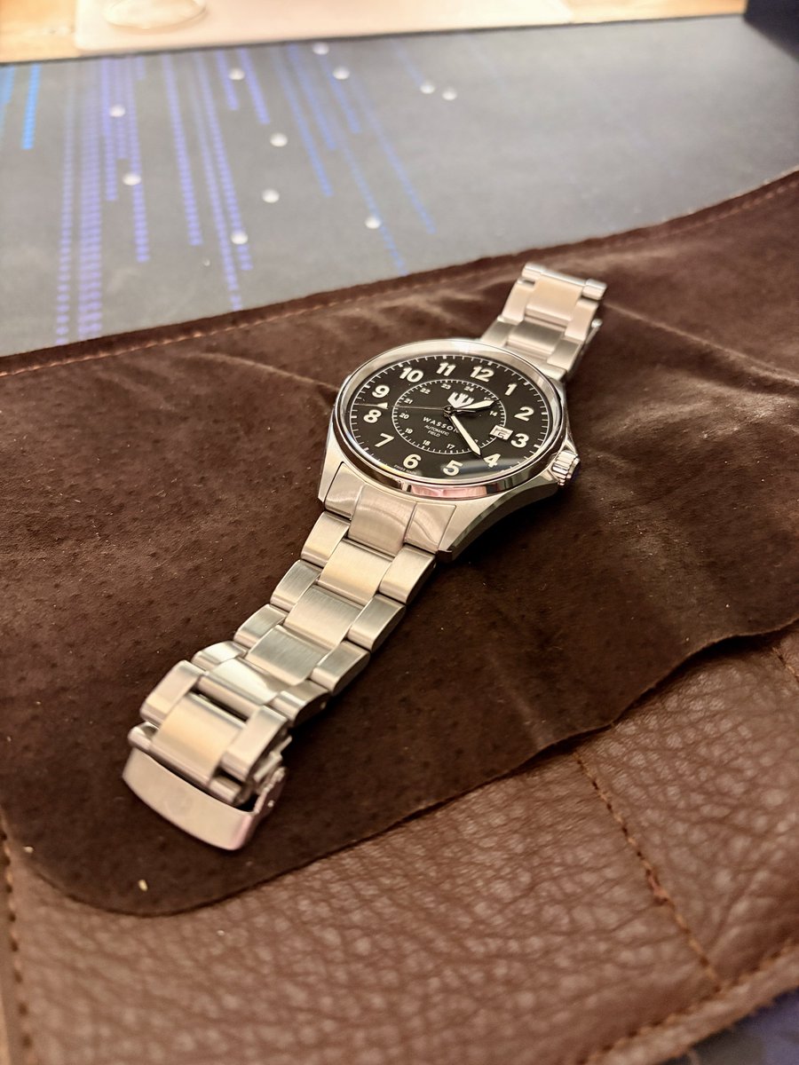 Hen Weaver tweet media