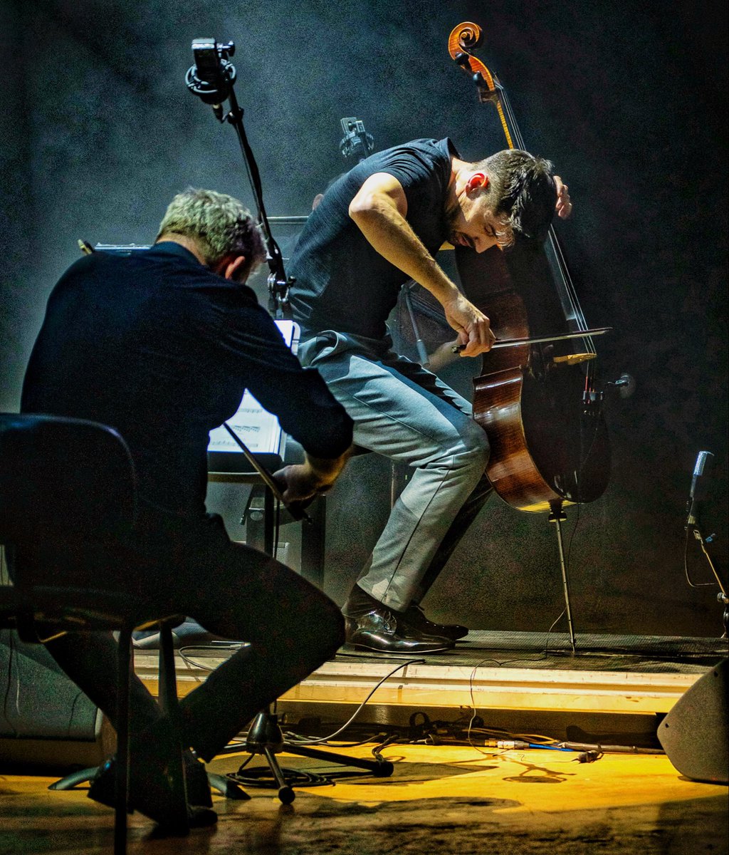 lukasulic's tweet photo. A photo so intense, you can almost hear the music. 🔥

#lukasulic #livemusiconly https://t.co/l6PqVrvbC2