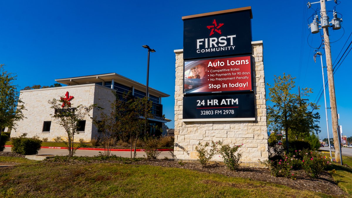 ledpartnershtx's tweet image. The LED marquee at @FirstCommCU  – Magnolia shines bright ✨—helping share updates and strengthen their connection with the community. Proud to partner with FCCU across multiple Tomball &amp;amp; Magnolia locations!

👉 LEDPartners.com

#LEDPartners #FCCU #LEDMarquee