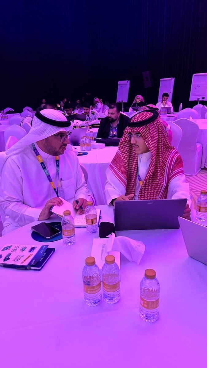 mu_dsa's tweet photo. تواصل فرق #جامعة_المجمعة مشاركتها الواعدة في #تحدي_النقل4 ضمن تجارب مكثّفة في تحليل البيانات، تطوير النماذج، وتصميم حلول تقنية ترتقي بخدمات النقل واللوجستيات في المملكة.

الحماس عالي، والأفكار تتشكل 🔧🚦

#عمادة_شؤون_الطلاب
#Naqlthon4
#الهيئة_العامة_للنقل_TGA https://t.co/WBcbQ9BZdO