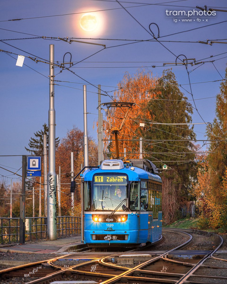 VarioLf za úplňku / VarioLf under the full moon
Ostrava, Rodinná - 5.11.2025