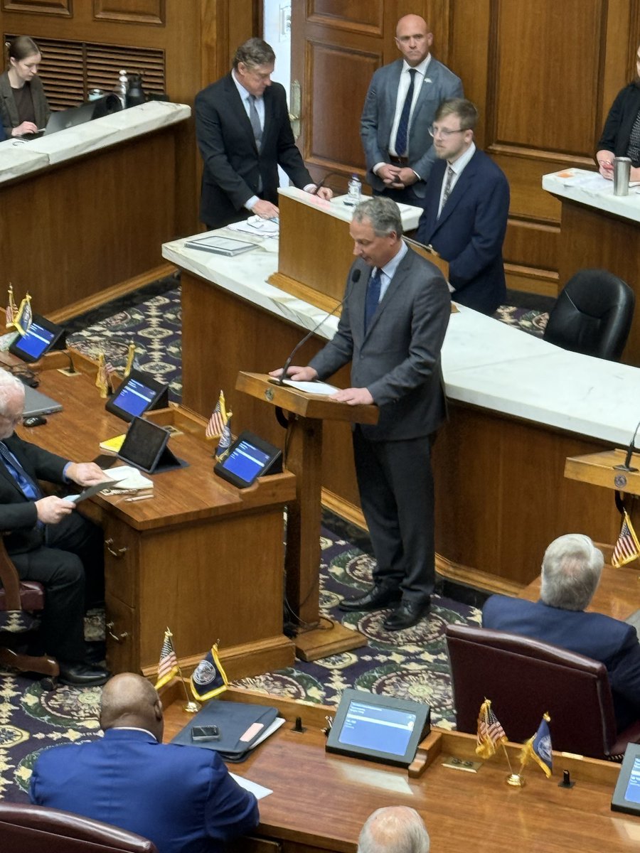 Speaker Huston giving a speech on the redistricting bill: “This is the place we are right now. This is our time to act.”