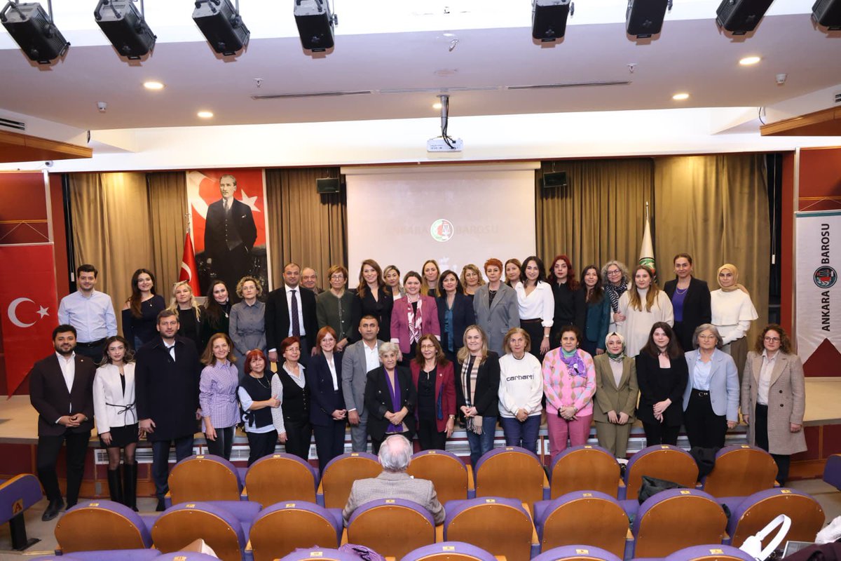 Ankara Barosu Kadın Hakları Merkezi tarafından düzenlenen “5 Aralık Kadınların Seçme ve Seçilme Hakkının Tanınmasının Yıldönümü”paneline Ankara İl Başkan Yardımcıları Sn. <a href="/ozlemgergul/">Özlem Gündüz Ergül</a>, Sn. <a href="/ADOR_UURLU/">Burcu Uğurlu</a>, Sn. <a href="/nesrin_ozkok/">nesrin</a>, Sn. Ahu Bozkurt ve Keçiören İlçe Kadın Çalışmaları Başkanı