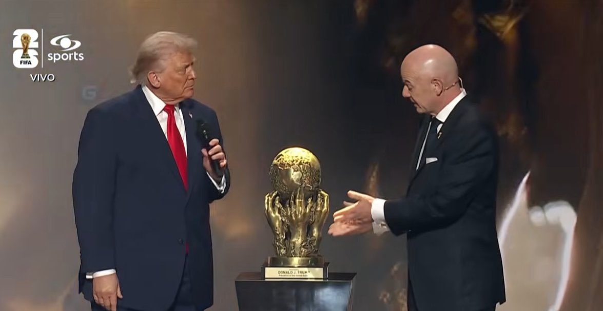 Un hombre blanco y rico puede ser señalado por agresión sexual, financiar una guerra y aun así llegar a ser presidente… e incluso recibir un premio por la paz.

Dejen de defender a los hombres ricos: nunca van a ser sus aliados.