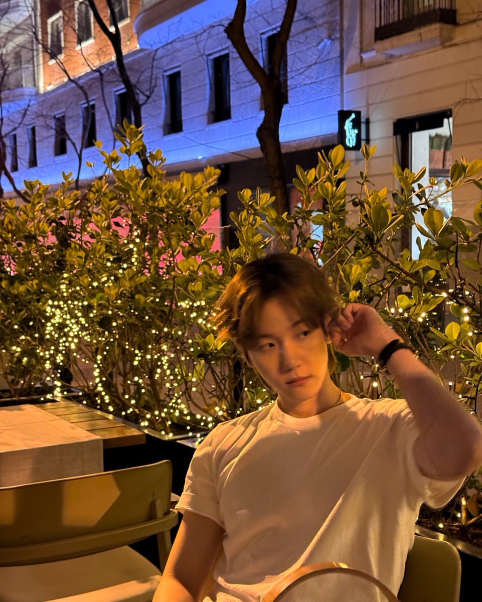 bbhsource's tweet photo. remember when baekhyun https://t.co/qAQQU134pQ