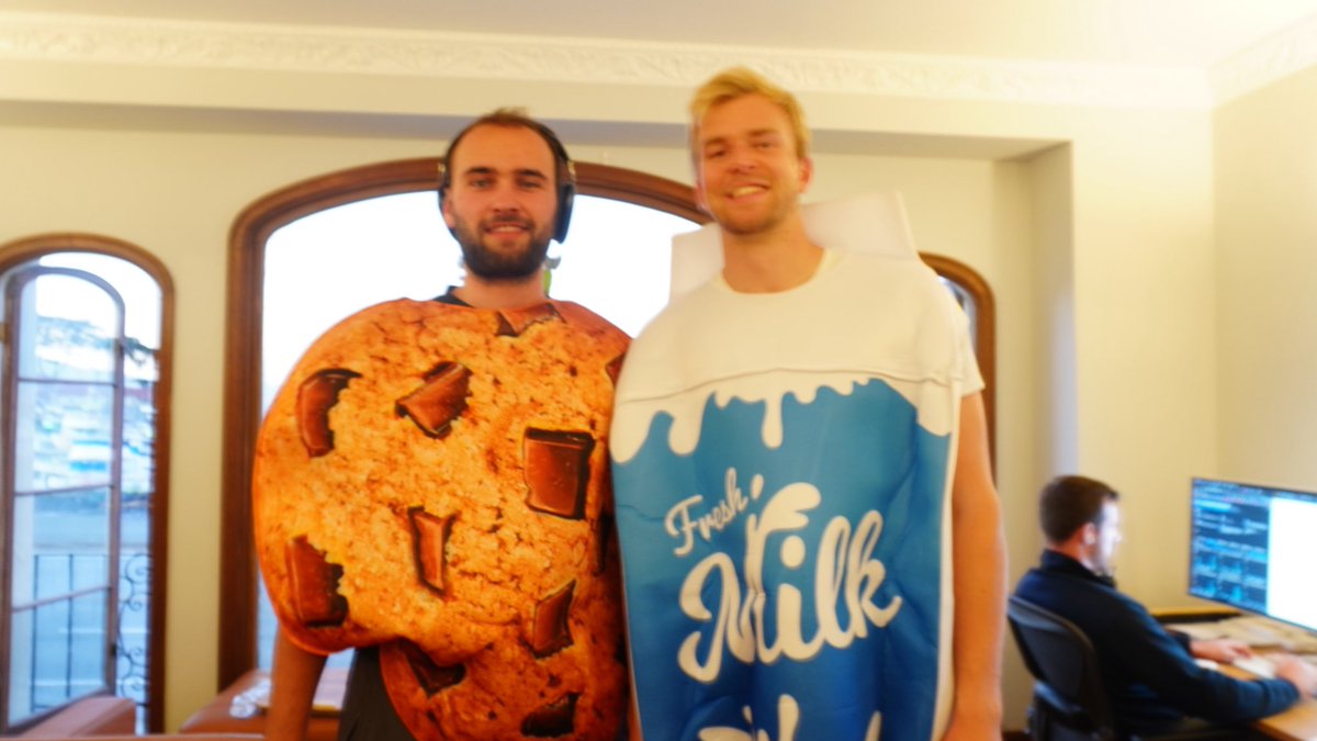 gregpr07's tweet image. 2025 has been the craziest year of my life.

And it taught me one lesson I wish someone had told me earlier: don’t chase shiny things.

Exactly one year ago my life looked completely different. I was supposed to write my master’s thesis at Berkeley, doing physics research. Then I…