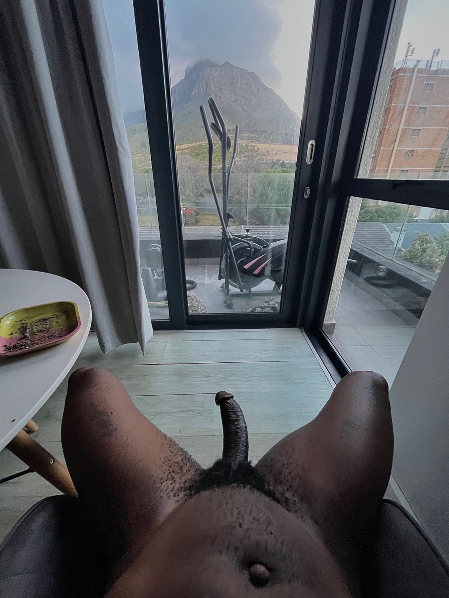 dark_spearX's tweet photo. What views?
Flashy 📸  it it’s Friday…

#blackcocksrules https://t.co/KCDmG66EQJ