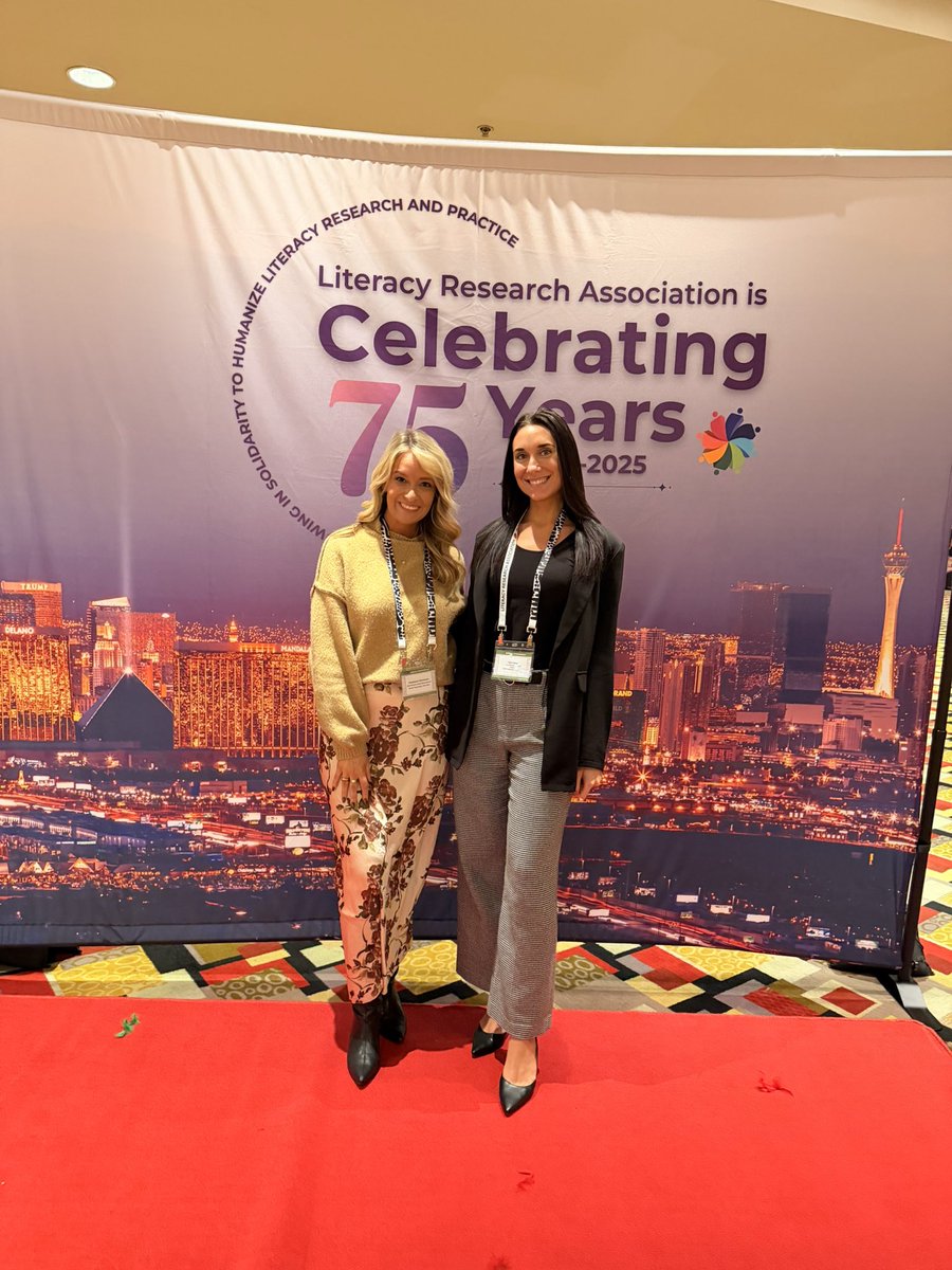 MissBickelman's tweet photo. At the Literacy Research Association in Las Vegas with Miss Spina! https://t.co/fIgq8geuco