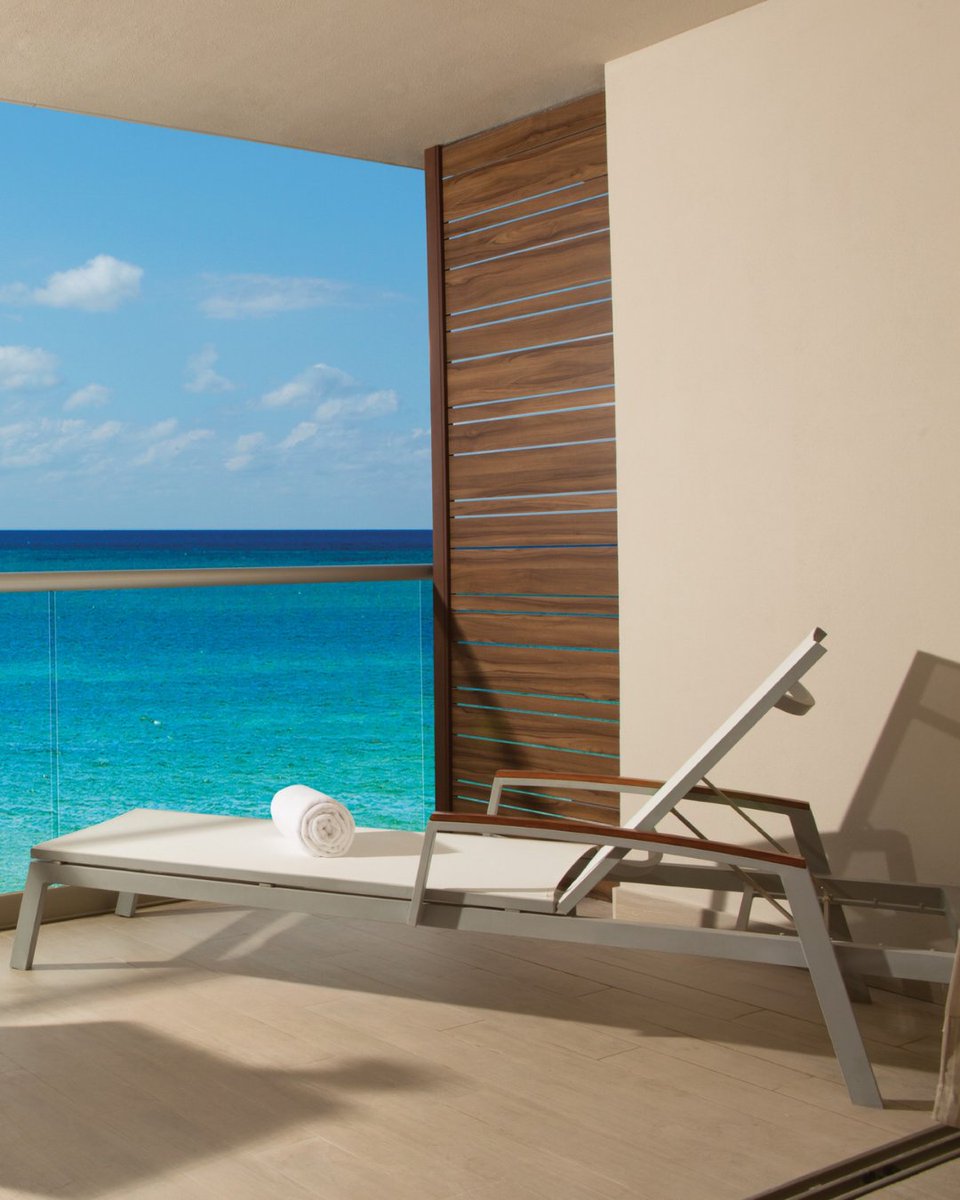 wake up oceanside, live poolside, stay on cloud nine. 

#BreathlessRivieraCancun is your ONLY move, babes.: spr.ly/60197frSB

💜 🥂