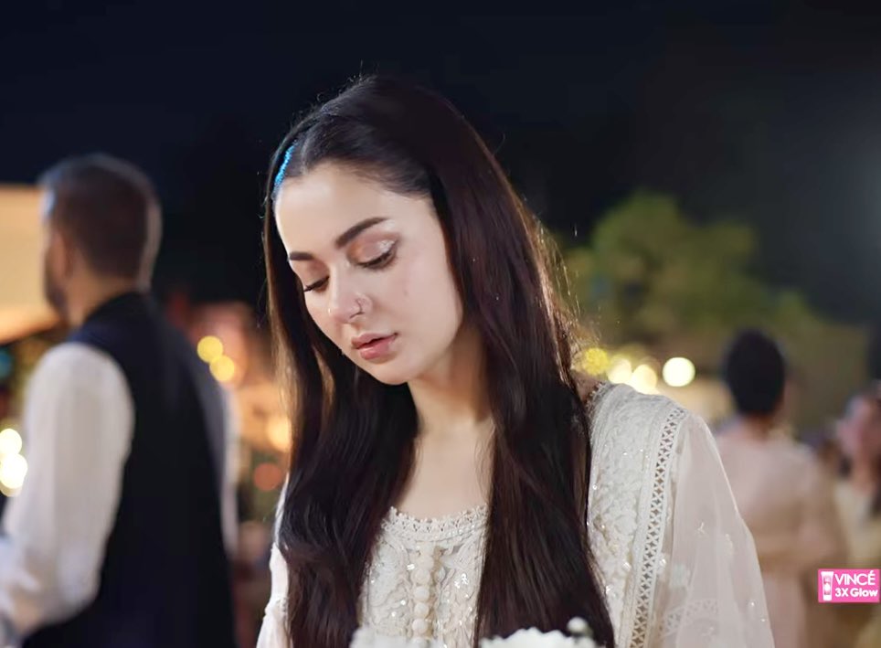 atia_anishah's tweet photo. Hania looked like a literal chaand in that white jora ✨#merizindagihaitu https://t.co/uxrPAf2S3M