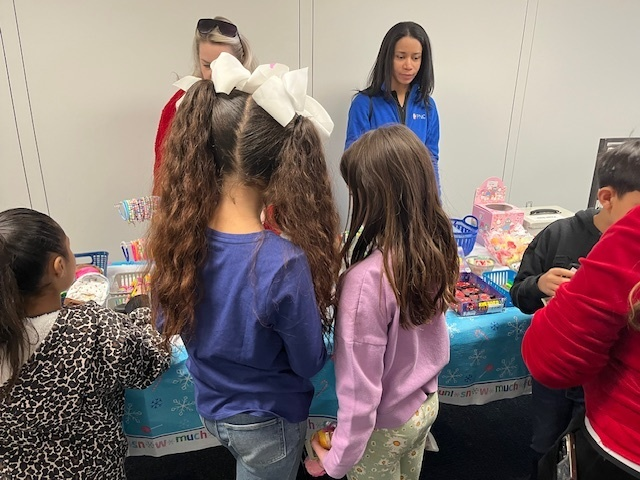 Our wonderful PFC hosted a Pop Up Shop for our Cole Manor leaders. Our students loved shopping for their families and themselves! Thank you to our PFC for their time and dedication to our students.