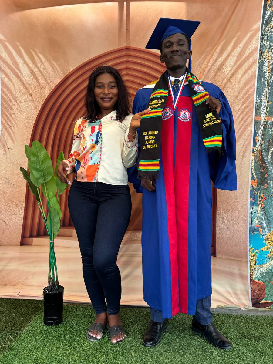 shiribwoy's tweet photo. Four years, one degree, endless possibilities! Alhamdulillah for this milestone! The real world, here I come! 🥳🎉 #Graduation #ProudGrad #GradLife #foryou #fypシ #Trending #TrendingNow https://t.co/VQJopOsmtu