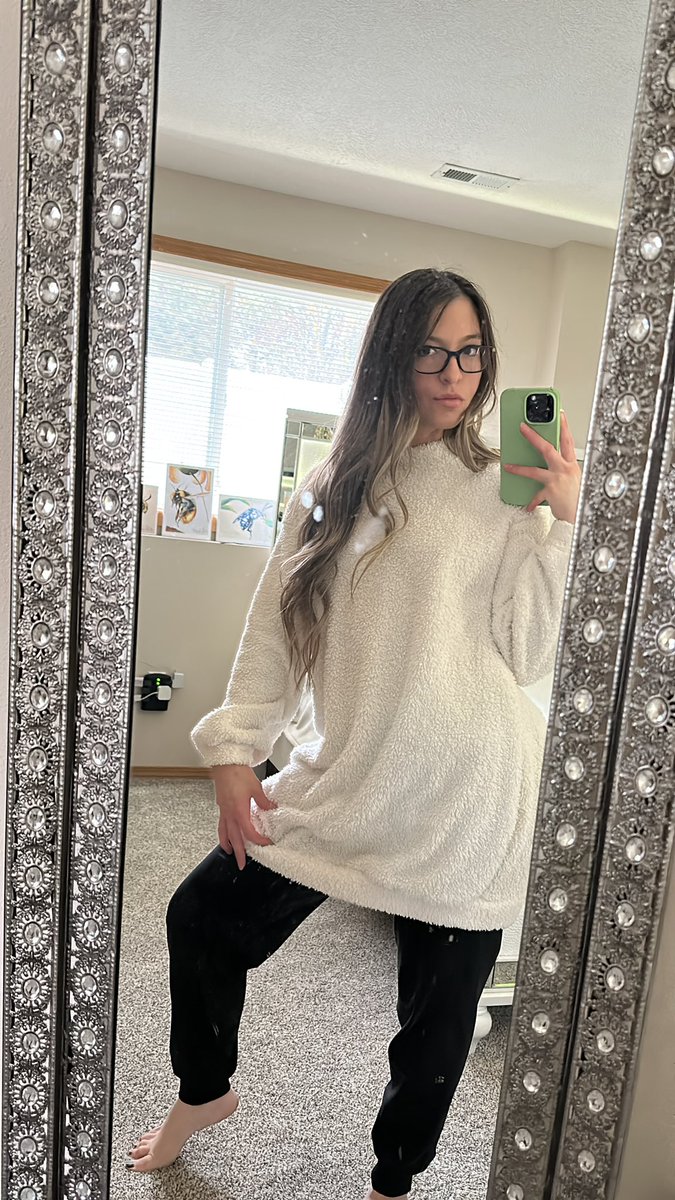 of_courseiwill's tweet photo. Super annoying how often my account is being flagged, am I covered enough for you all now 🧐😡 https://t.co/e0u0adJ7mj