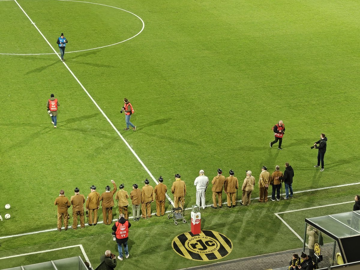 WilmaLoop's tweet image. De koempels zijn ook weer present #rodajc #rodjaz