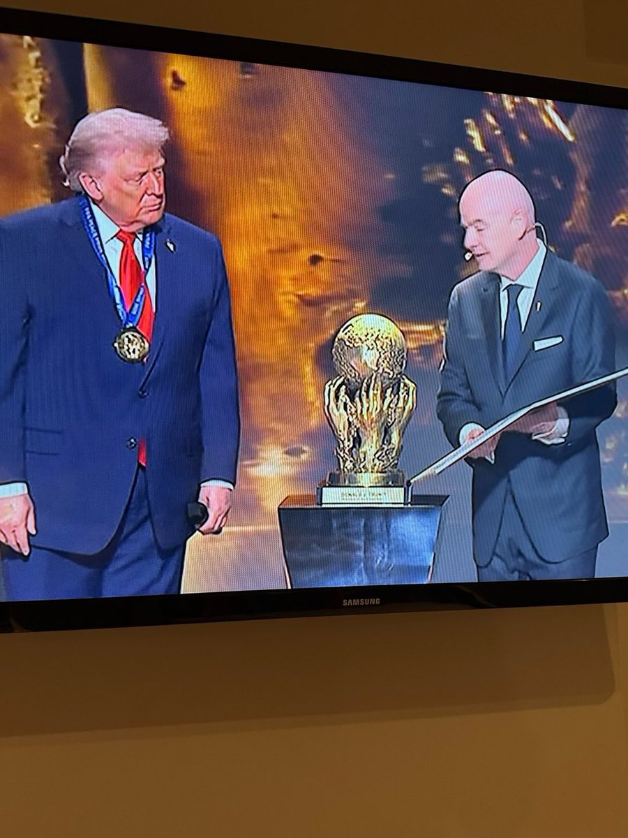 The shitebag that is Gianni Infantino..😡