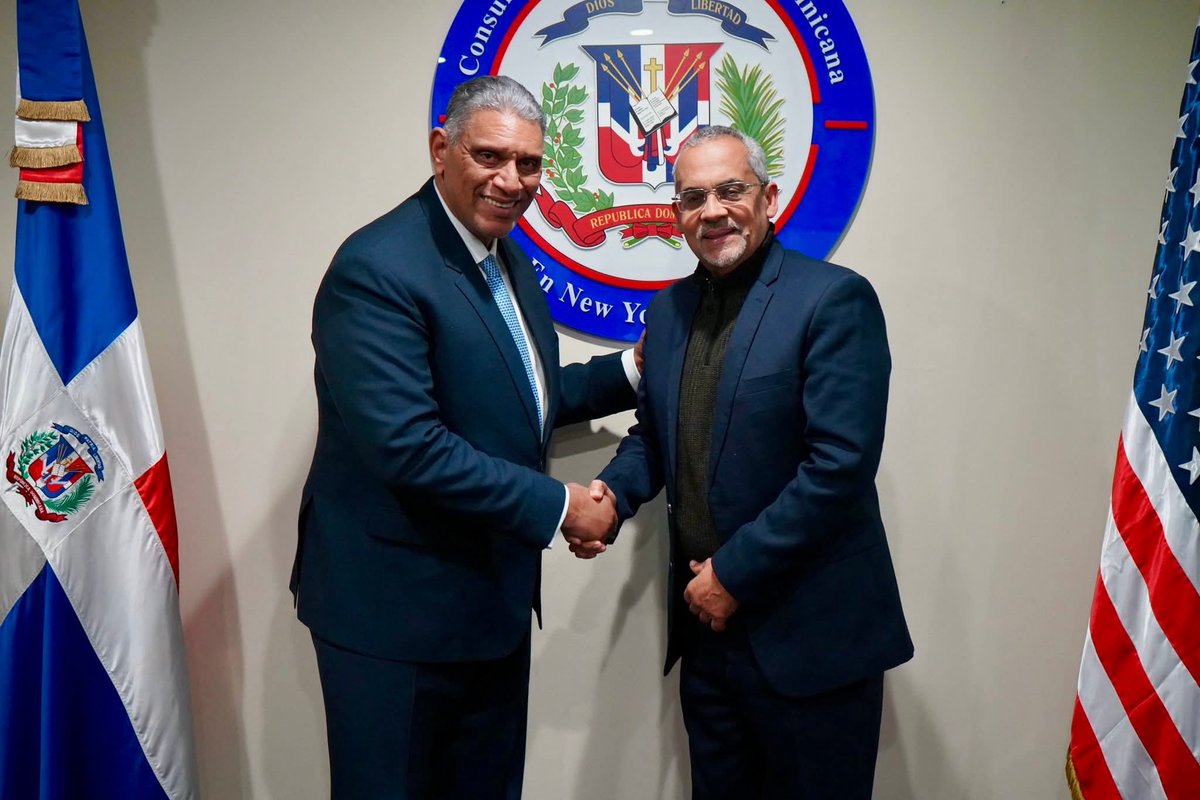 MConstructiva's tweet photo. El presidente del Consejo Nacional de Drogas de República Dominicana, Alejandro Abreu, en su visita a la ciudad de Nueva York, agotó una agenda de trabajo productivo junto al cónsul Jesús Vásquez Martínez, visitó la residencia de L. Ronald Hubbard, 

https://t.co/z8z04Msa7u https://t.co/EngmF0pUxs