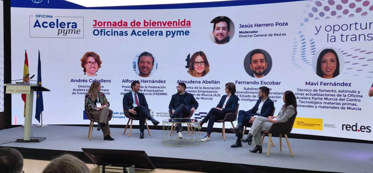 🚀 El Gobierno presenta en Murcia la nueva Acelera Pyme, con <a href="/fremm_es/">FREMM</a> en primera línea. La secretaria de Estado de Digitalización e Inteligencia Artificial, <a href="/mariagv/">M González Veracruz</a>
destaca que "ninguna empresa se puede quedar atrás ".   ℹ️n9.cl/74fzz 
Red.es #FEDER