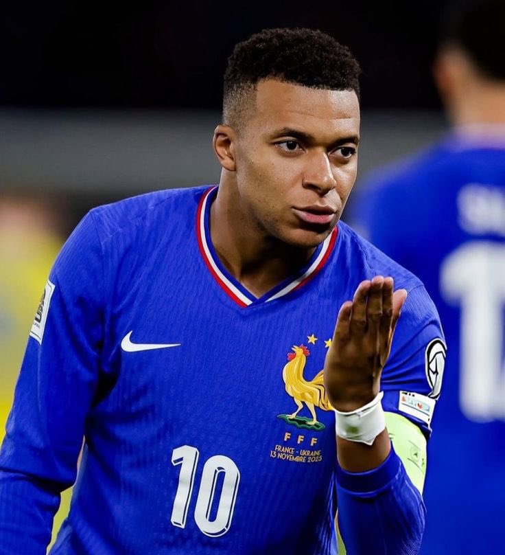 Fooootest's tweet photo. 🚨速報🚨

フランスとノルウェーが同グループに🇫🇷🇳🇴

エンバペとハーランドによる世界最高のストライカー対決が実現🔥 https://t.co/Lk6m2CJOkl