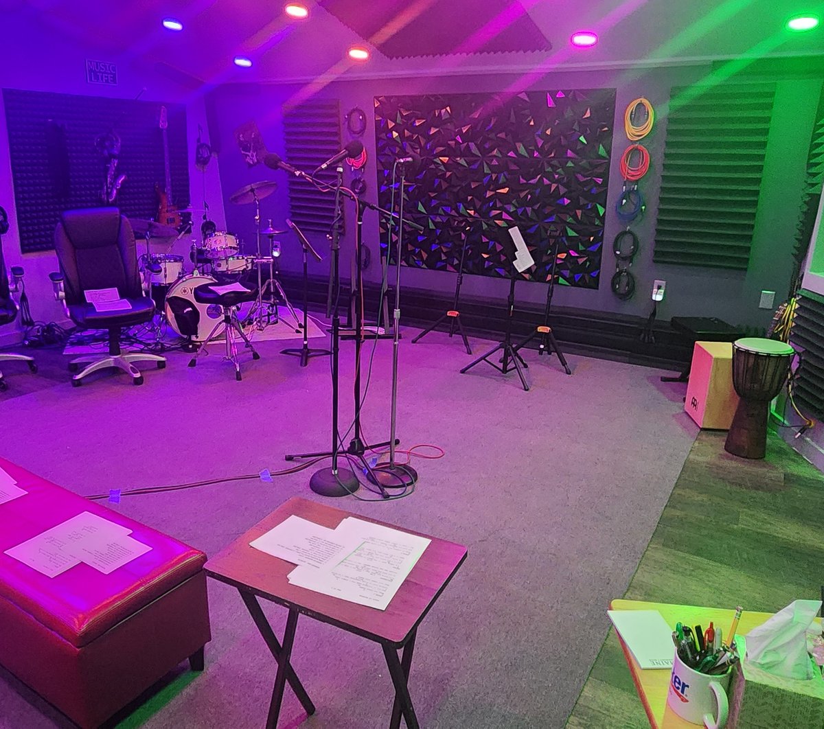 corezero's tweet image. Warm up your weekend with us at Core Zero Studio in Hebron Saturday 9:00–3:00 for the Mic Check Meet &amp;amp; Greet. Come feel the vibe, hear what we’re working on, and hang out for a minute. It’s 1° outside... What else are you going to do? 
facebook.com/events/2343561…