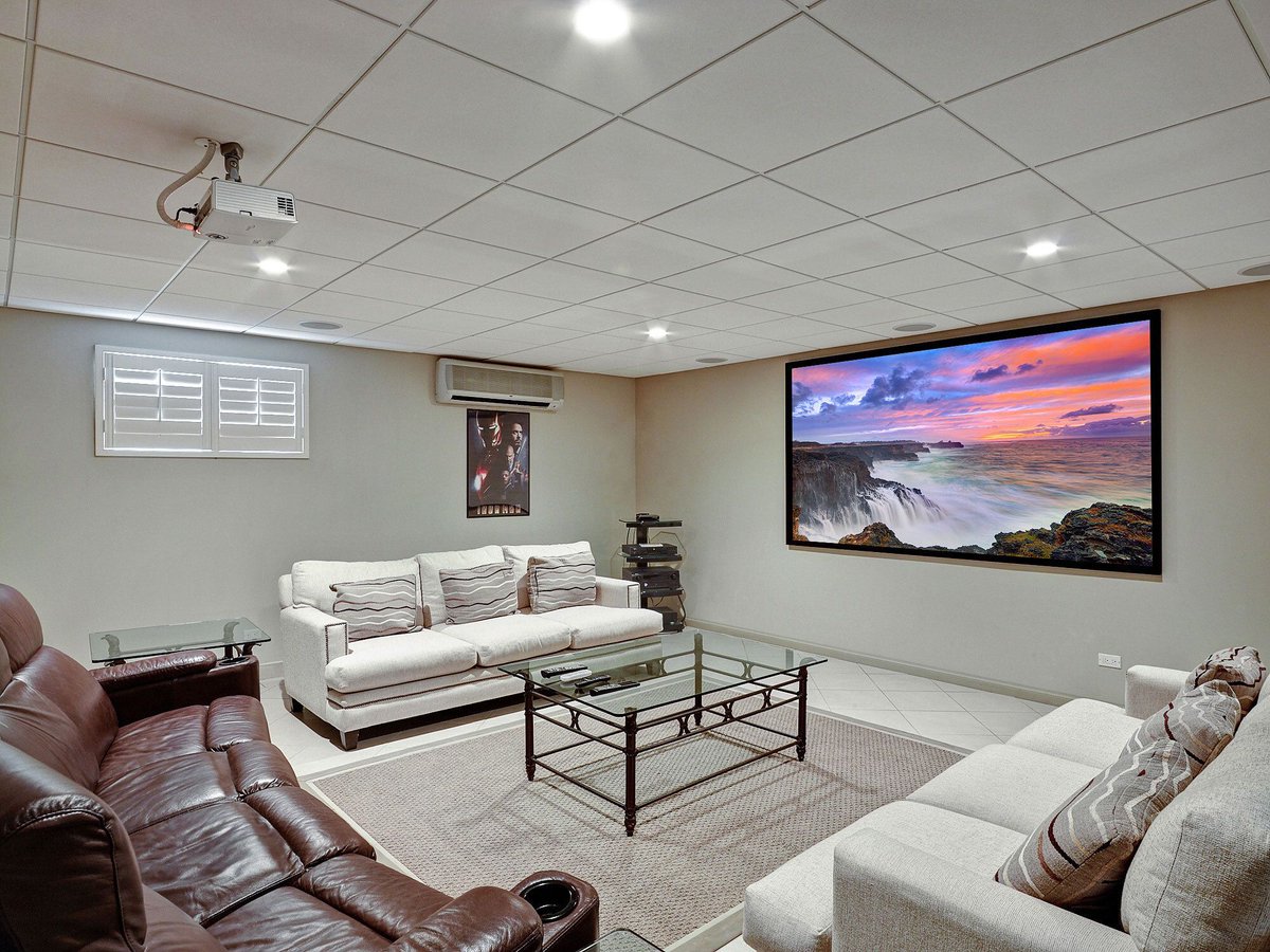 🌴 Discover Aliseo – Modern Luxury in Barbados 🌴

This stunning tropical villa has recently undergone a series of tasteful modern enhancements, now ready for guests to enjoy! 

Featuring 9 en-suite bedrooms accommodating up to 18 guests

📩 DM to book

#BarbadosLuxury #Aliseo