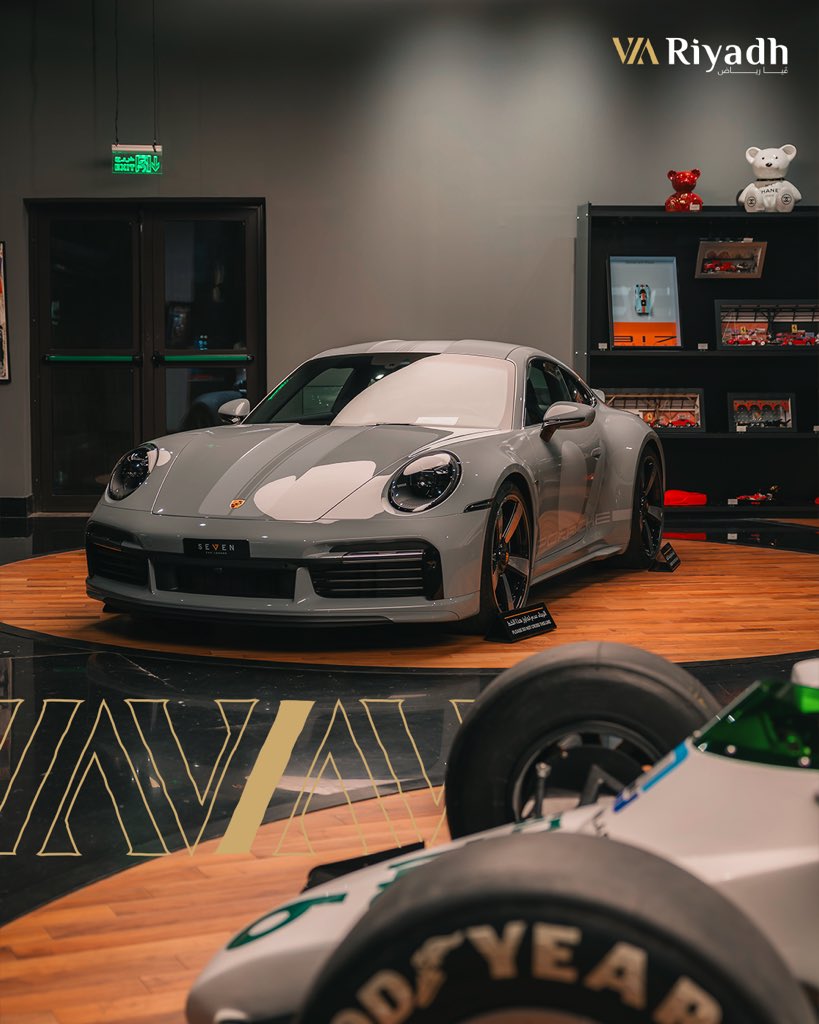 معرض سفن 🚗✨
وجهة لعالم السيارات الفاخرة والمميّزة في #ڤيا_الرياض

Seven Exhibition 🚗✨
A destination for the world of luxury and distinctive cars at #VIARiyadh