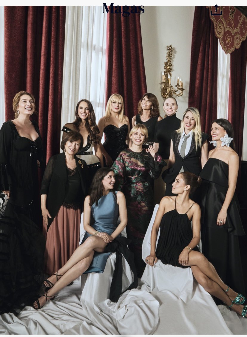 Un honor estar incluida entre las #topcienmujereslíderes que <a href="/magasrevista/">Magas</a> y  <a href="/elespanolcom/">EL ESPAÑOL</a> han seleccionado. Mujeres pertenecientes al mundo de la cultura, negocios, moda y periodismo nos reunimos en Granada y posamos para el fotógrafo <a href="/FelixValiente/">Félix Valiente</a>