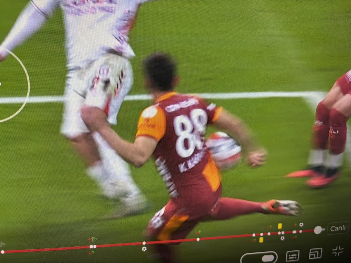 ŞAKA DEĞİL, MEHMET TÜRKMEN BU POZİSYONA PENALTI VERMEDİ!