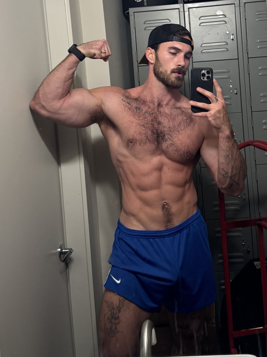 michael ༄ tweet media