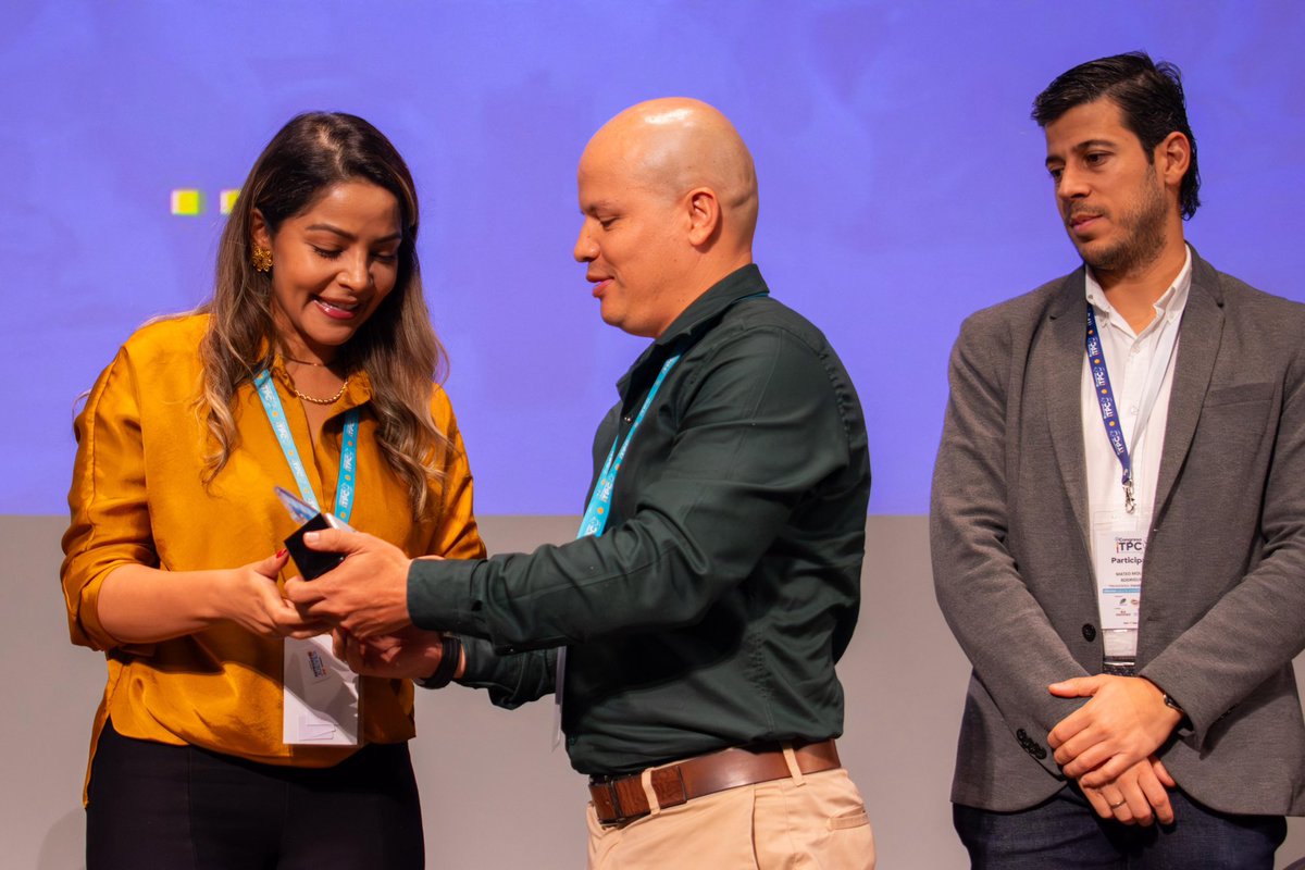 Recibimos con gratitud el reconocimiento de las agremiaciones de transporte en el  Congreso Internacional de Transporte Público Colectivo por nuestros 45 años de trayectoria.

¡Seguiremos trabajando juntos por una movilidad más eficiente! 💚