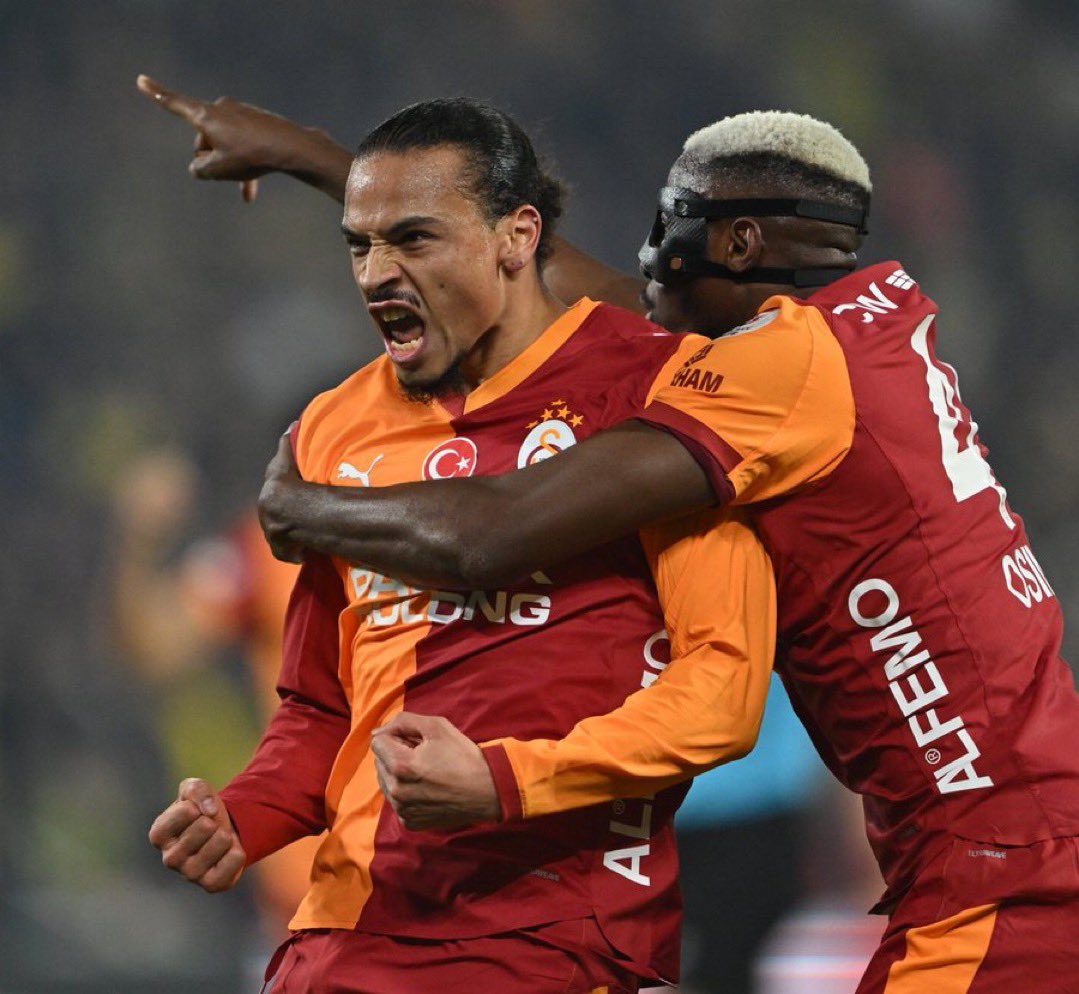 leroysane_gs's tweet photo. Galatasaray'ın aslanları! Aziz Victor Osimhen! https://t.co/ioEV3NKsLH
