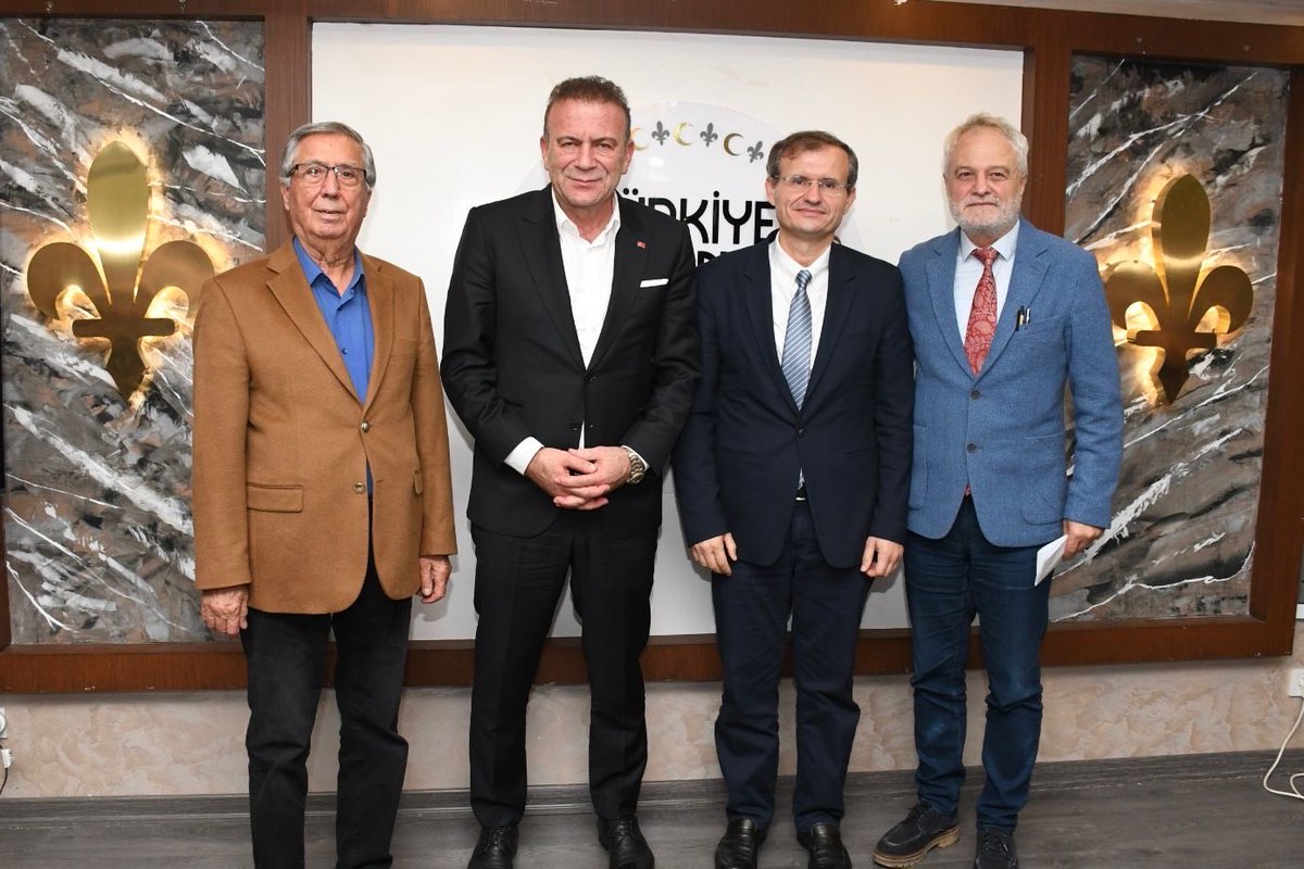 turkiyebsd's tweet photo. Türkiye Bosna Sancak Derneği olarak Prof. Dr. Ayhan Olcay’ın kaleme aldığı “Koferdeki Besa: Peşter Platosu’ndan İstanbul’a Yolculuk” kitabının tanıtım programını bugün derneğimizde gerçekleştirdik. https://t.co/HkzuoTc4FD