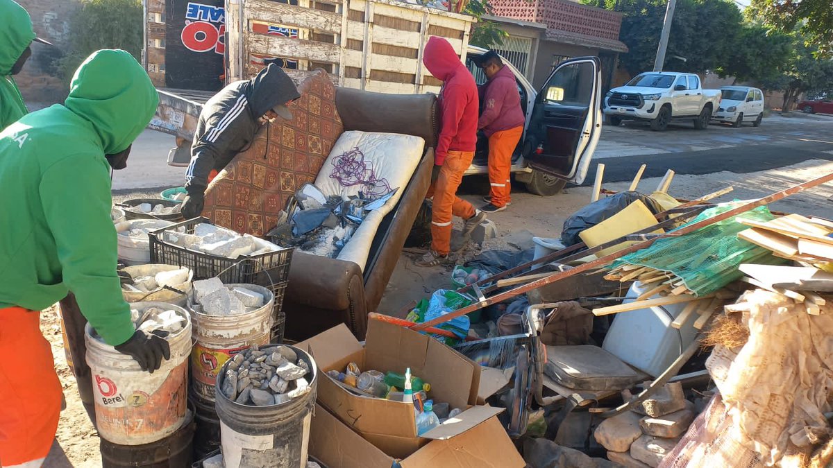 #Limpieza 
La Ruta del Descacharre recolecta más de 300 toneladas de desechos en la Eduardo Guerra y el Centro de Torreón 
<a href="/RomanCepeda/">Román Alberto Cepeda</a> 
<a href="/lharanda/">Luis Hernández A.</a> 
luisguillermodigital.com/la-ruta-del-de…