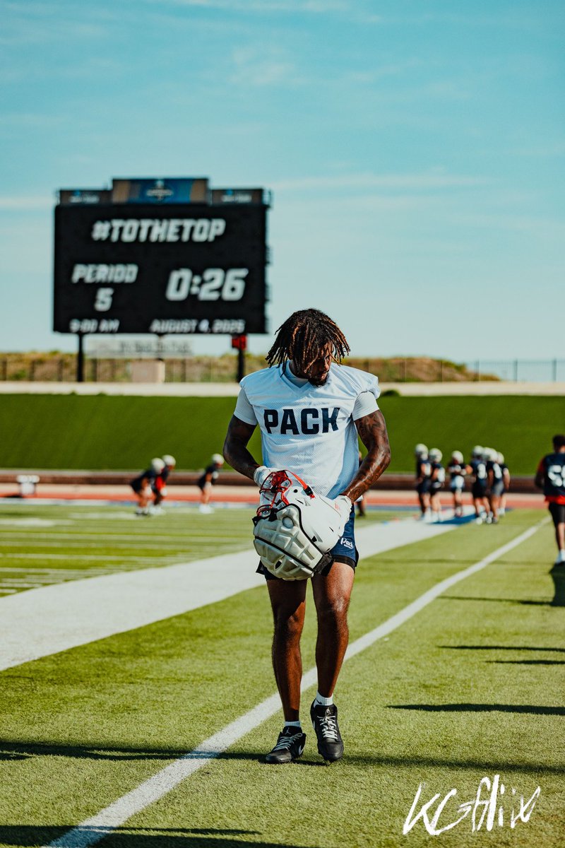 Titus White tweet media
