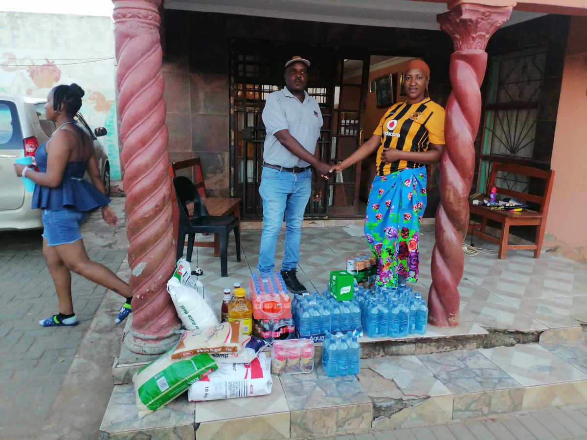 Ward27Madibeng's tweet photo. ♦️EARLIER ON♦️
Cllr Maphoru and ASB Minerals donated food to day care centres in Ward 27 the initiative supports young learners with nutritious meals during the festive season. This is more than donation, it's a statement of unity, care and hope for our children #EFFInGovernance https://t.co/jxEdMJRC3i