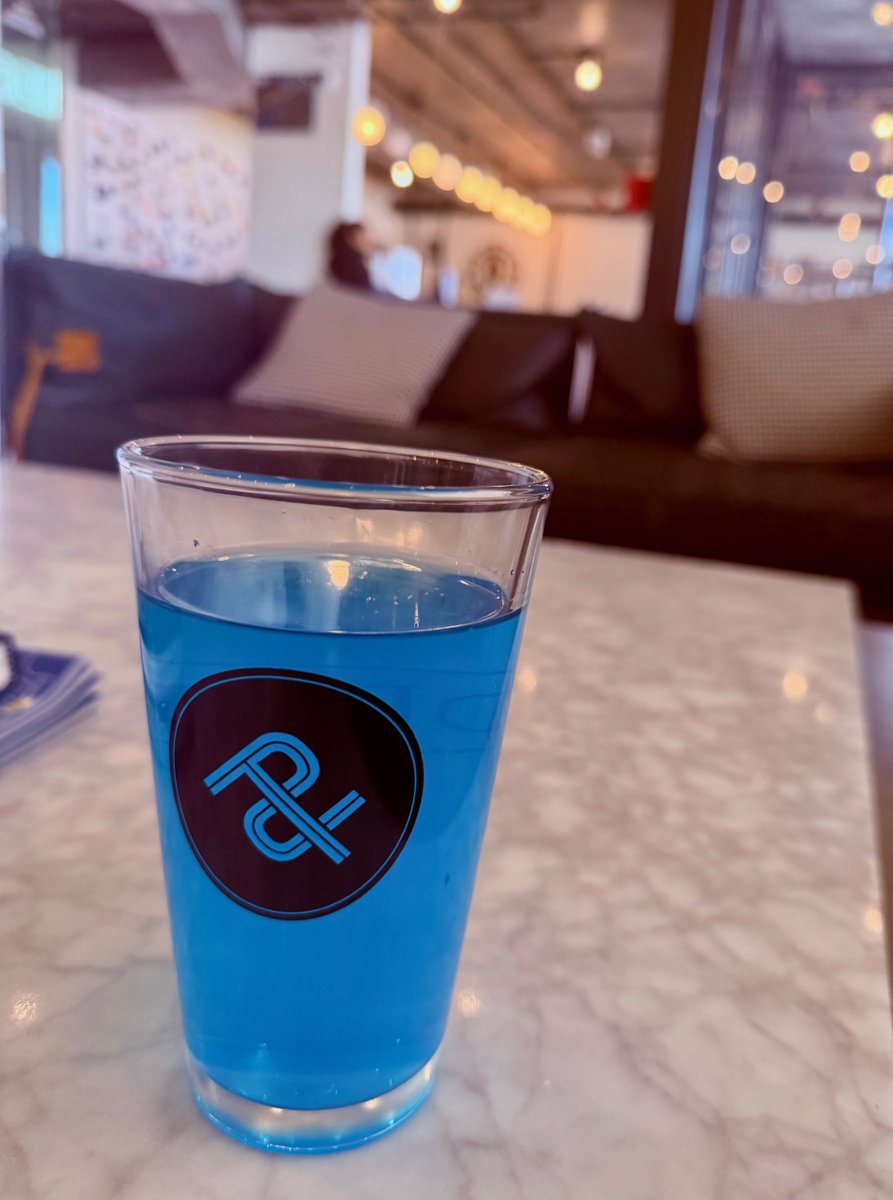 ColorMeAwesomer's tweet image. “Lion Re-Load” invented by yours truly and exclusive in our coffee shop for our happy but suffering on the hang guests at the coffee shop this morning📷 Free today with an admittedly over ripe banana 📷
Water-Lime Juice-Pink Salt-Honey-Coconut Water-Blue Electrolyte Powder