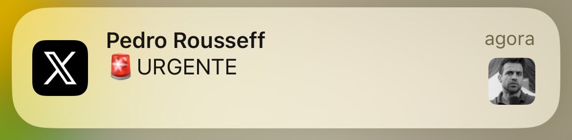 Geslia's tweet photo. Se o seu coração não fica mais quentinho quando recebe essa notificação aqui, você tá usando essa rede social errado. @pedrorousseff ❤️ https://t.co/04LLs904xK