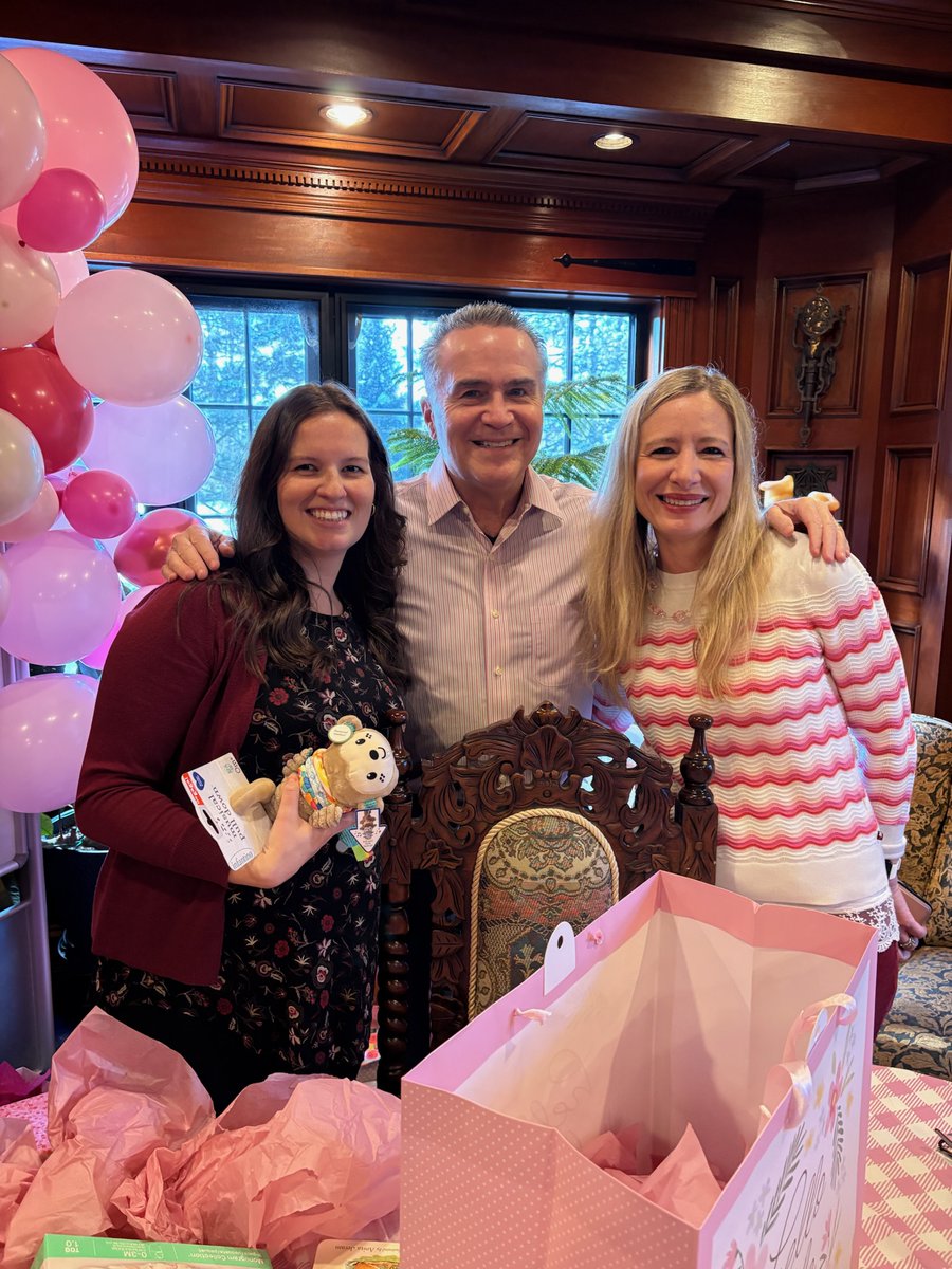 abclawcenters's tweet photo. Yesterday we hosted a baby shower for mother-to-be, Katie! The whole firm had a blast showering her and baby Juliette with love and gifts.

Special thanks to our talented party-planners: Bronwyn, Erin &amp; Taylor! https://t.co/s6hsgmhwPe