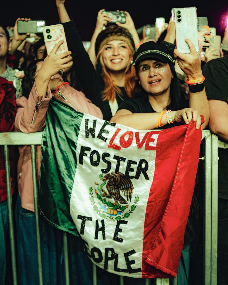 fosterthepeople's tweet image. thanks for having us @echoesmx 🇲🇽❤️