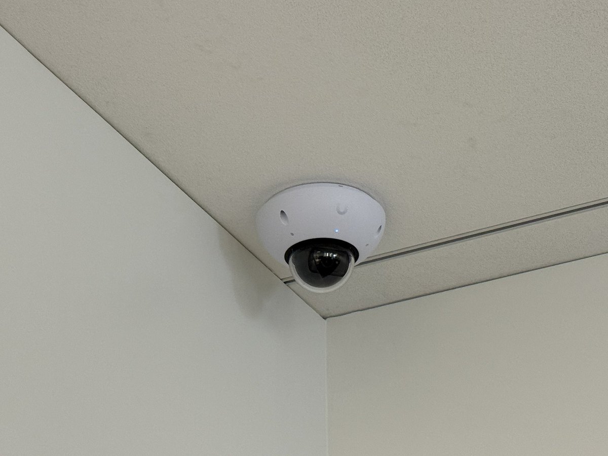 Just completed a small office UniFi deployment:
•  4 × UniFi Access doors with electrified levers and maglocks
•  5 × G6 Dome cameras