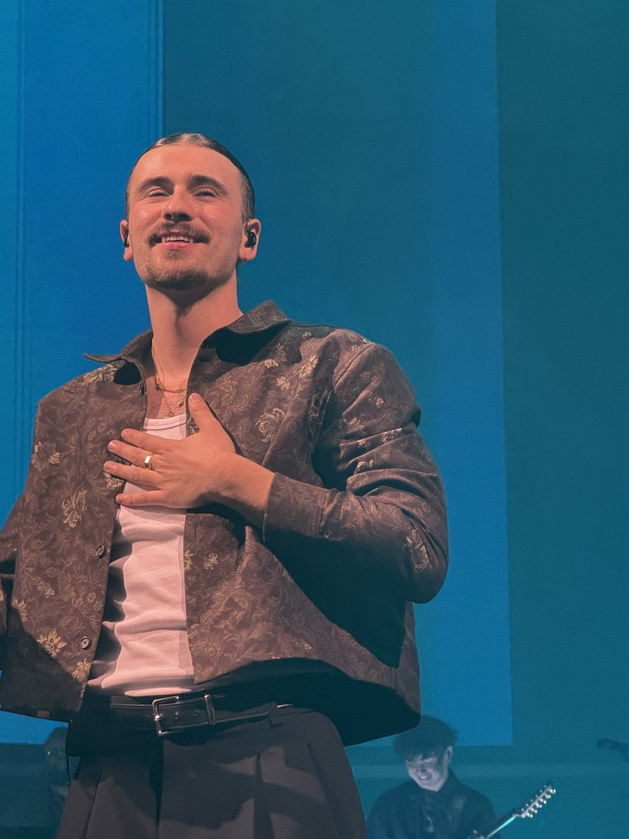 Je n’ai pas envie que ça s’arrête… 🩵

#PierreGarnier