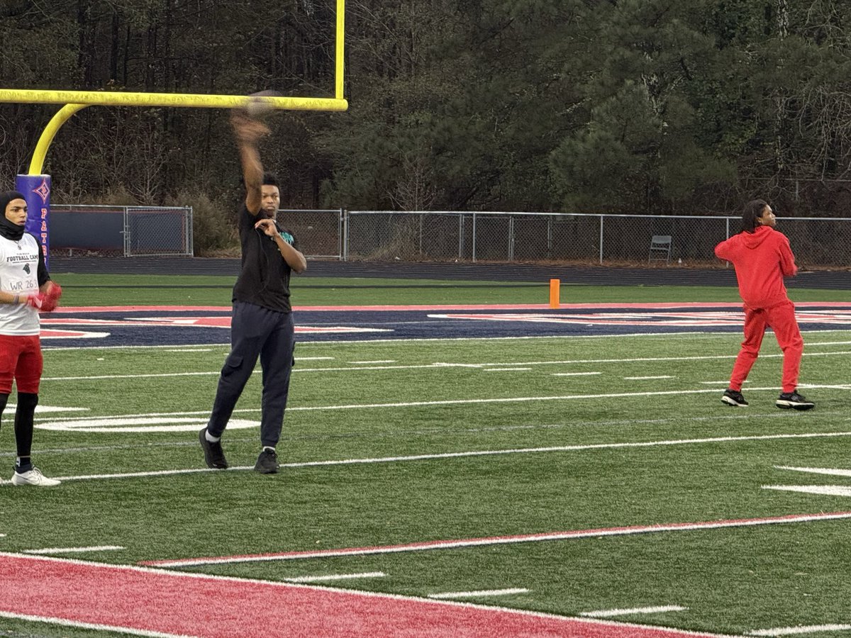 The temperature may say it’s 49 degrees but things are heating up at the BATTLEFIELD 🏴🏴