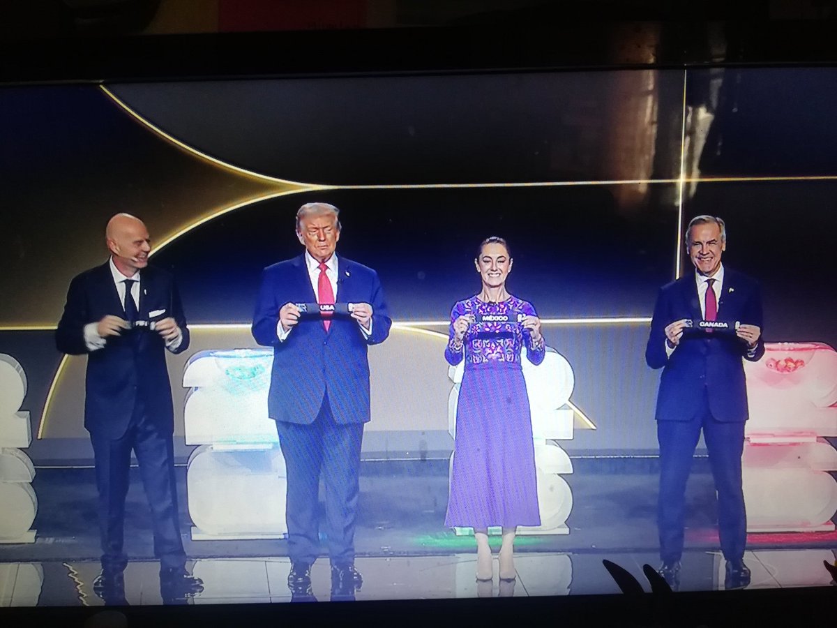 sanomari's tweet photo. Finalizado sorteo mundial 2026..cuantas sorpresa e historia. Primer partido de inauguración  México vs South África. Eso quería saber principal.  ワールドカップ第一試合はメキシコ vs 南アフリカ。#mundial #Mundial2026 #Trump #ClaudiaSheinbaum #ワールドカップ抽選 https://t.co/glQqxhdEvw