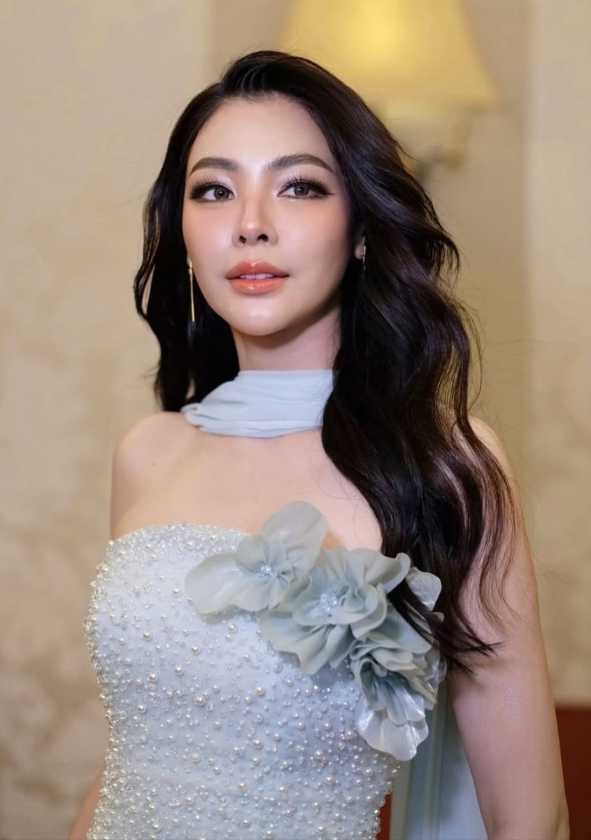 marie_ange0304's tweet photo. Beautiful like an angel 😇🩵
FAYE AT GALA YACHT CLUB
#RedsealFFxFaye #RedsealFF25 #RedSealFF #FortheLoveOfcinema #Fayeperaya #ฝ่ายฟีรญา
#ikhfashion
#womanincinema https://t.co/7tvQ0zJIEN