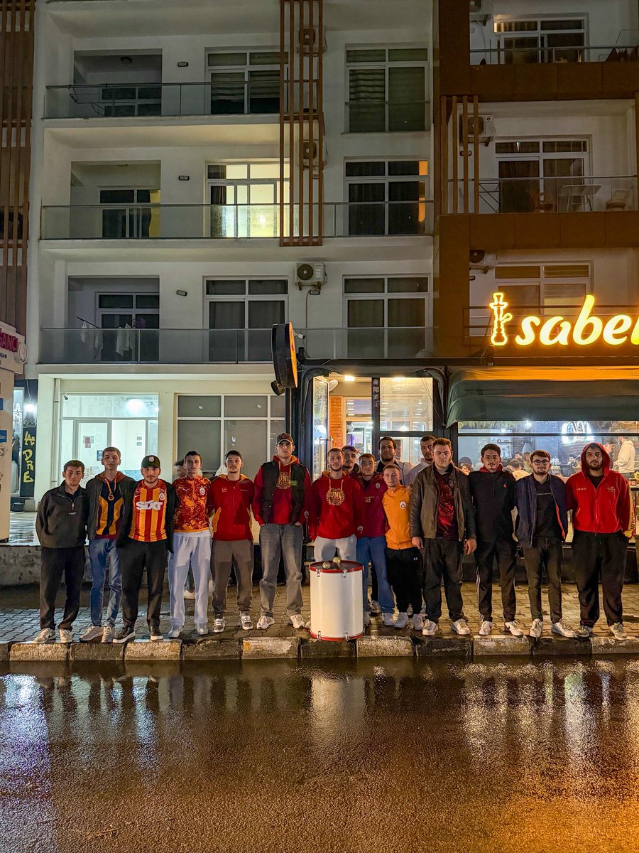 SEN ŞAMPİYON OLACAKSIN!

Galatasarayımızın samsunspor mücadelesini renktaşlarımızla omuz omuza izledik.

#ultrAslanUNI #KıbrısBölge