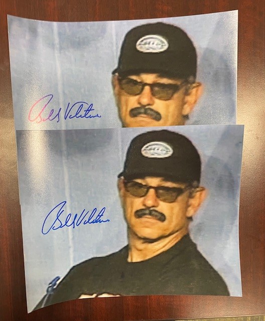 martylyonsfdn's tweet image. 🚨FLASH SALE FRIDAY🚨

We have 2 signed 8x10 photos of former @Mets manager Bobby Valentine. All come w/ a COA from our Foundation.

✅Follow us.
✅Comment SOLD.
✅$10 each + $3.00 shipping = $15 total.
✅1st come, 1st served.

#LGM #LFGM #NYMets
