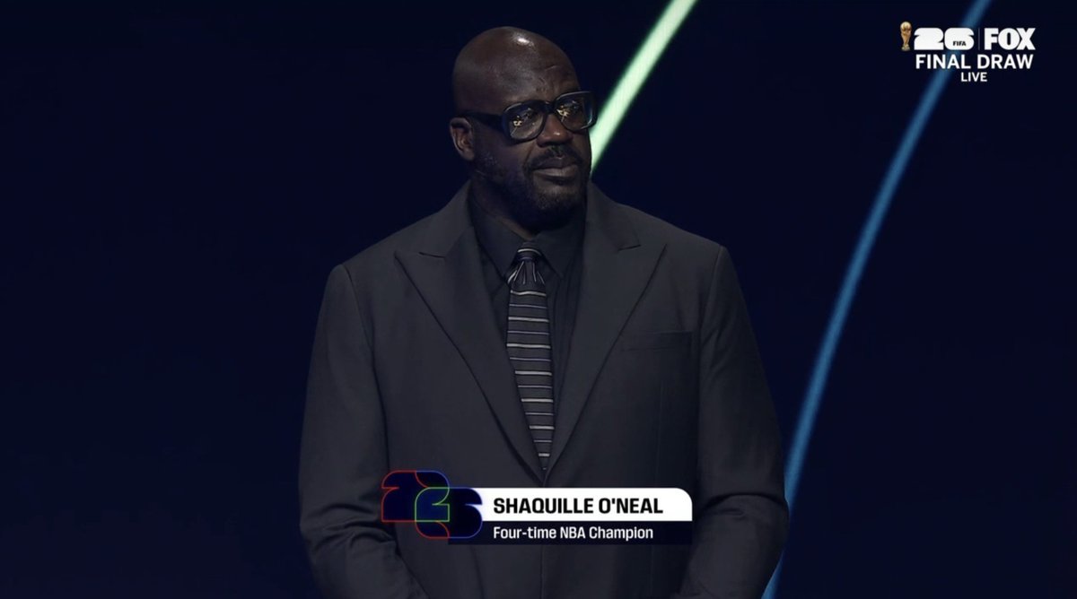 TheAirballcom's tweet photo. FIGURAS DEL DEPORTE AMERICANO PRESENTES EN EL SORTEO DEL MUNDIAL DE FÚTBOL 2026 🤩🙌🏽
🏈 Tom Brady
⚾️ Aron Judge
🏀 Shaquille O'Neal
🏒 Wayne Gretzky https://t.co/EDS1JPyb4D