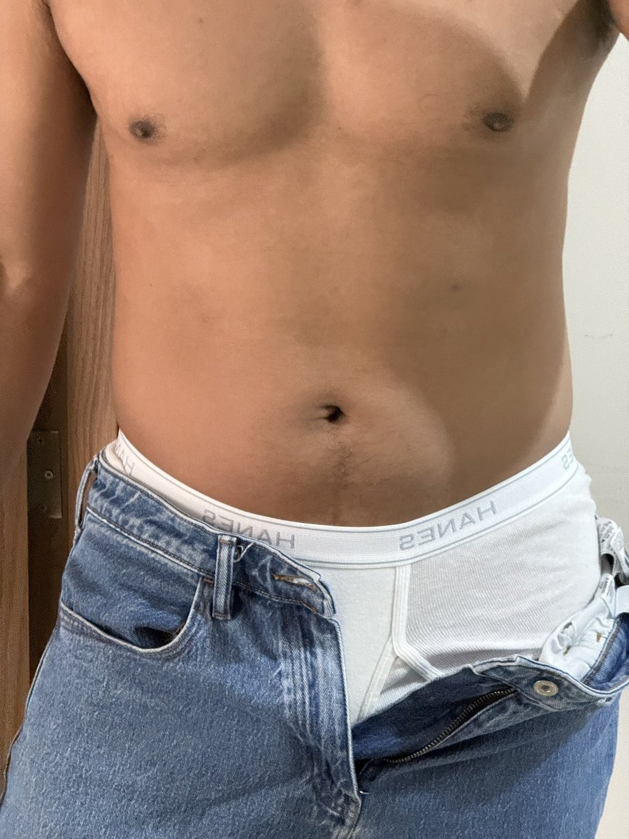 randomguy201635's tweet image. ✌️I like the white ones 😇 #white #latinboy #chudai #wata #straightbait